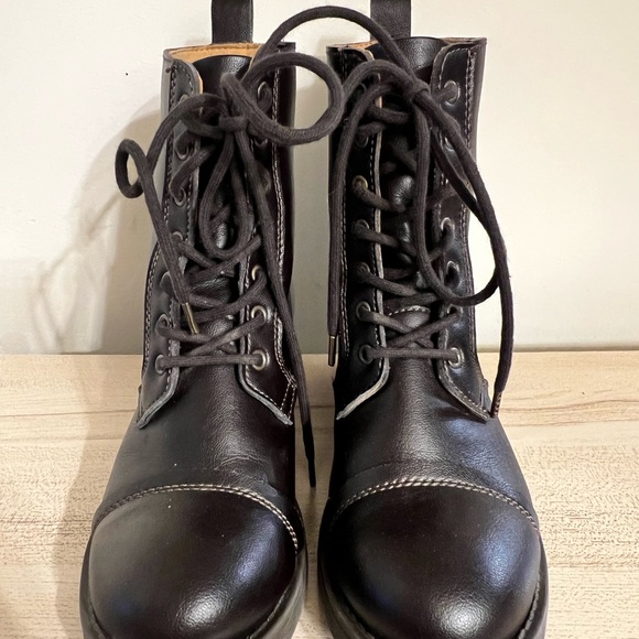 Women's Brown Italian Lace-Up Boots - Picture 7 of 16